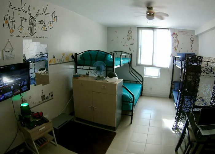 Travellers Lounge Mixed Shared Dorm *